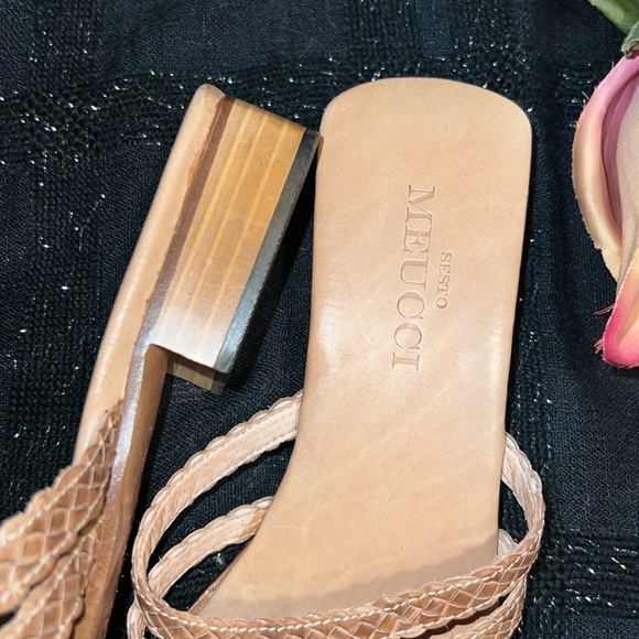 Sesto Meucci Tan 100% Italian Leather Size 8 Sandals - Picture 6 of 14